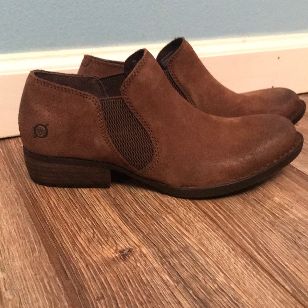 Born Brown Leather Booties size 6